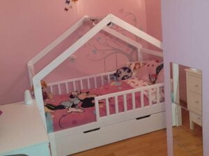 Kinderbetten im skandinavischen Stil
