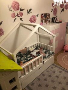 Kinderbetten im skandinavischen Stil