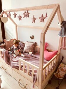 Kinderbetten im skandinavischen Stil