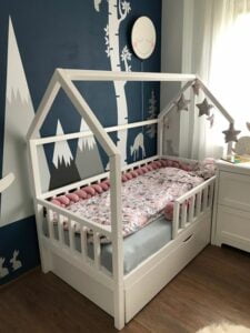 Kinderbetten im skandinavischen Stil