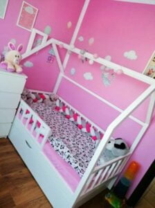Kinderbetten im skandinavischen Stil