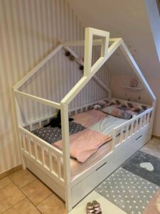 Kinderbetten im skandinavischen Stil