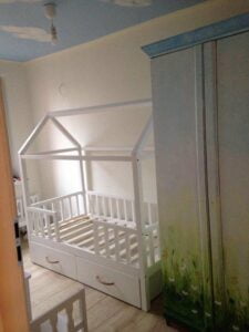 Kinderbetten im skandinavischen Stil