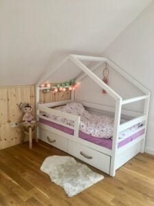 Kinderbetten im skandinavischen Stil