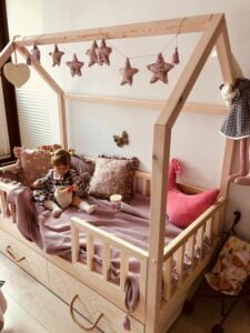 Kinderbetten im skandinavischen Stil
