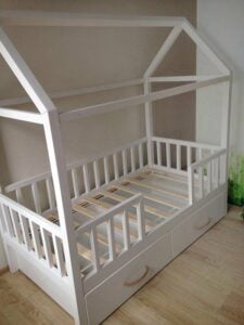 Kinderbetten im skandinavischen Stil
