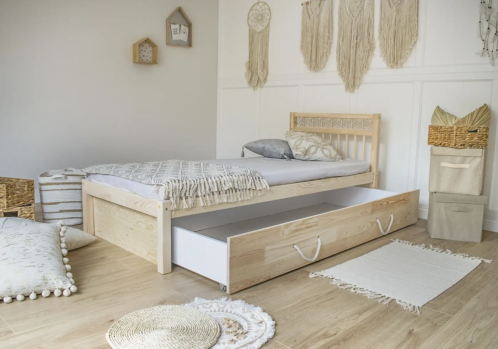 Łóżko Hanko z szufladą